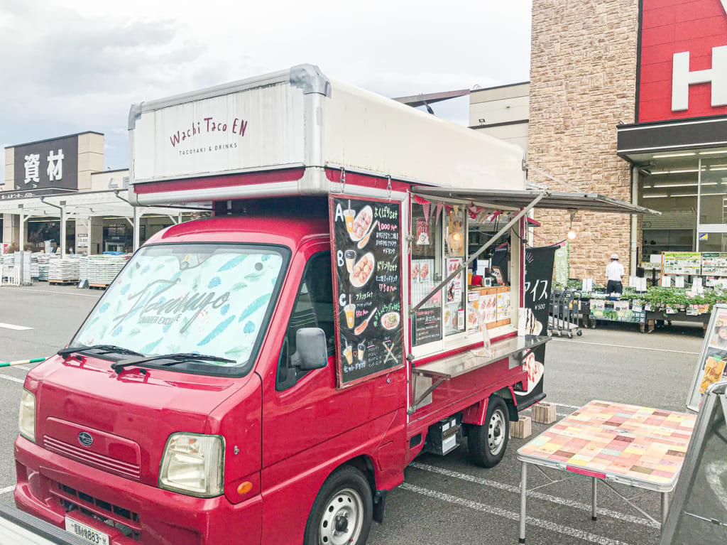 ホームセンターバロー岩崎店のキッチンカー「wachi taco EN」