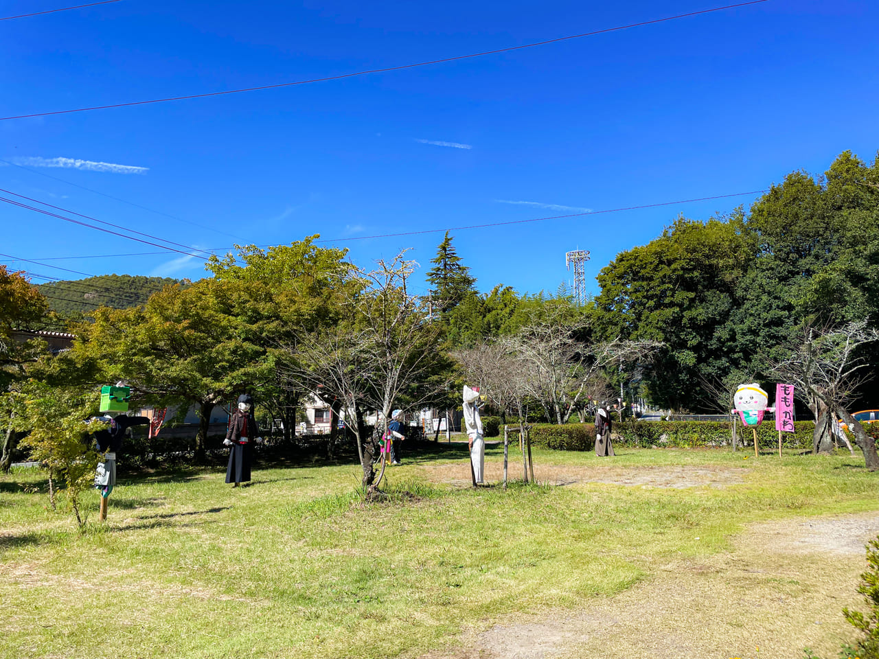 桃太郎公園かかしコンクール